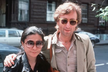 John Lennon, junto a Yoko Ono, en 1980, el año que perdió la vida