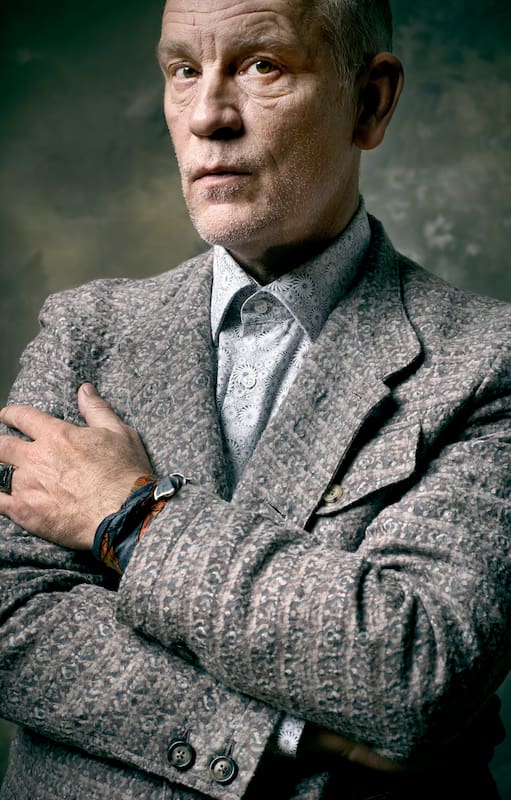 John Malkovich: "El arte suele explorar la oscuridad, sus orígenes, su profundidad y sus diversos colores"