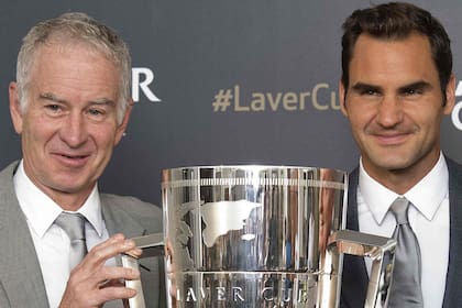 John McEnroe admira a Roger Federer, pero presiente que el suizo dejará el tenis en octubre.