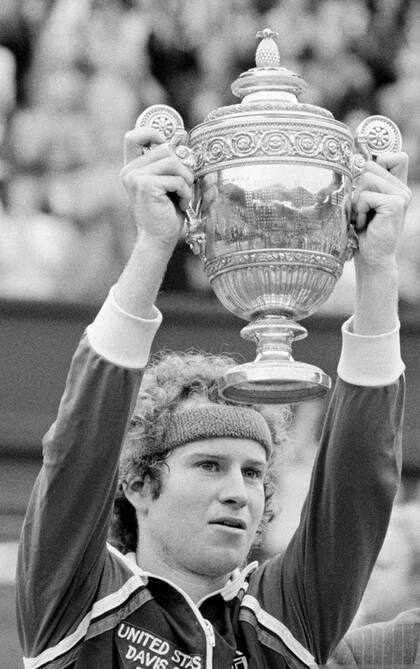 John McEnroe terminaría ganando el trofeo en aquel Wimbledon de 1981, tras vencer a Bjorn Borg en la final.