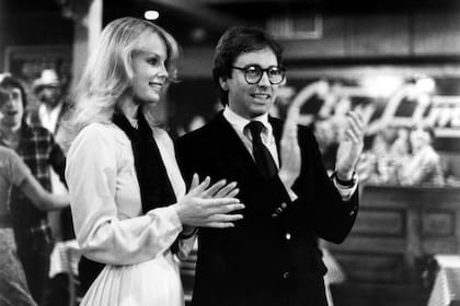 John Ritter y Dorothy Stratten en Nuestros años tramposos