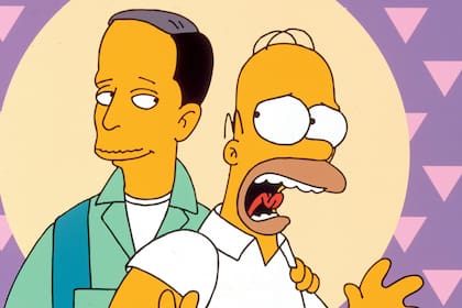 John Waters como invitado en Los Simpson en un capítulo centrado en la aceptación de la diversidad sexual que fue revolucionario en 1997 y ganó el Emmy