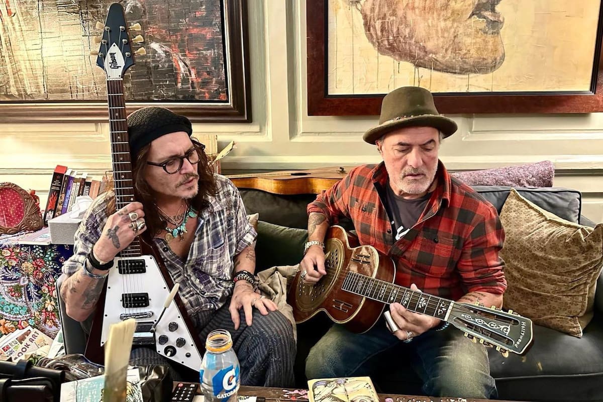 Johnny Depp en el estudio de grabación de Jorge "Corcho" Rodríguez