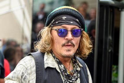 Johnny Depp en una de sus primeras apariciones públicas tras el juicio por difamación contra su ex, Amber Heard