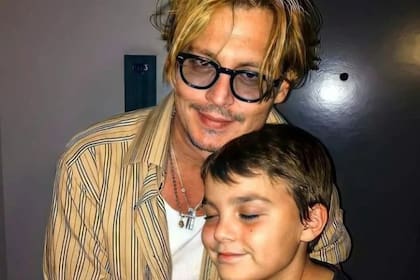 Johnny Depp y su hijo Jack, cuando él aún era menor; ahora tiene 20 años