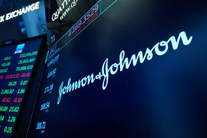 Johnson & Johnson prevé costos de $400 millones por aranceles, en su mayoría relacionados con Ch