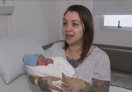 Joice presentó a su bebé y contó el inusual manera en la que llegó al mundo (Foto: Captura de video / Instagram / @rpcparana)