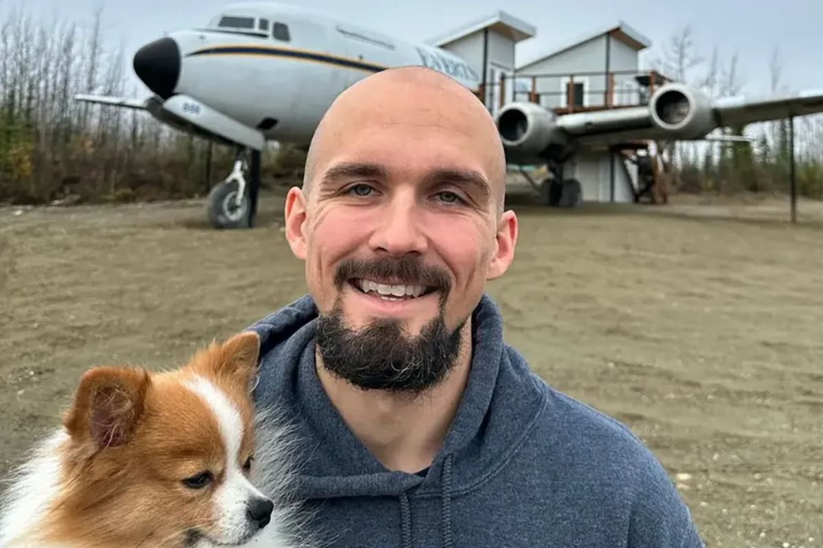 Jon Kotwicki, el hombre que realizó la transformación del avión casa