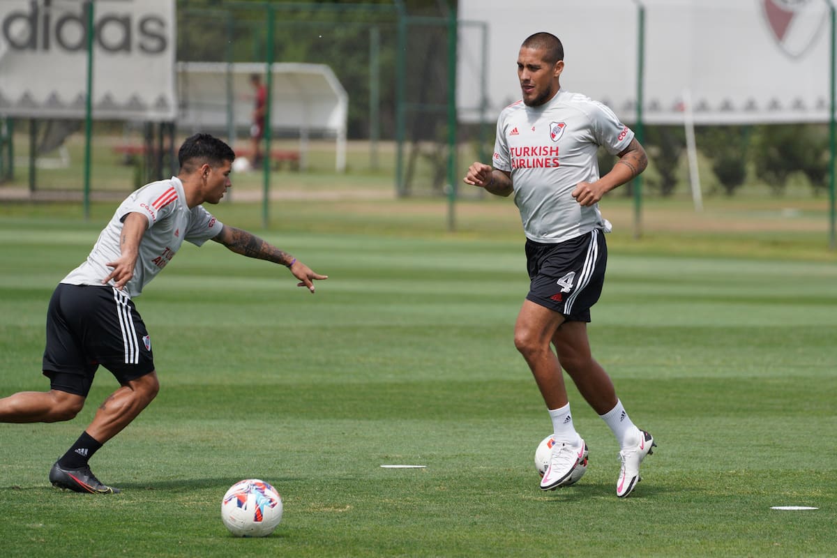 Jonatan Maidana se entrena en Ezeiza, donde River se prepara para disputar el Trofeo de Campeones el sábado en Santiago del Estero, con Colón.