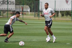 Jonatan Maidana se entrena en Ezeiza, donde River se prepara para disputar el Trofeo de Campeones el sábado en Santiago del Estero, con Colón.