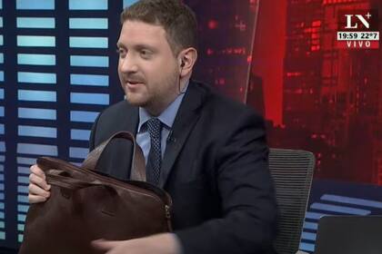 Jonatan Viale comparó la pensión vitalicia vs. una jubilación de Cristina Kirchner