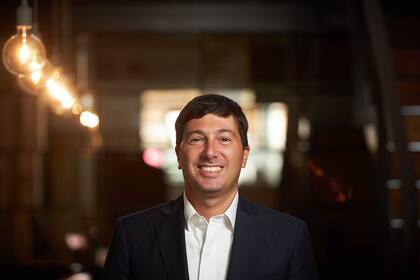 Jonathan Gerszberg: "No veo grandes cambios entre CEO y accionista. Hasta hace solo tres meses no era accionista, pero en los hechos me comportaba como tal. Mi trabajo no se terminaba a las ocho de la noche y me lo llevaba a casa. Obviamente que en el lugar de accionista la responsabilidad pesa pero el compromiso sigue siendo el mismo que ya tenía cuando me desempeñaba al frente de la empresa"