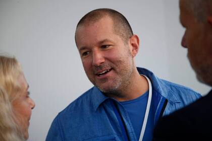 Jonathan Ive, el emblemático diseñador del iPhone, en la presentación del Apple Watch, también obra suya, en 2015