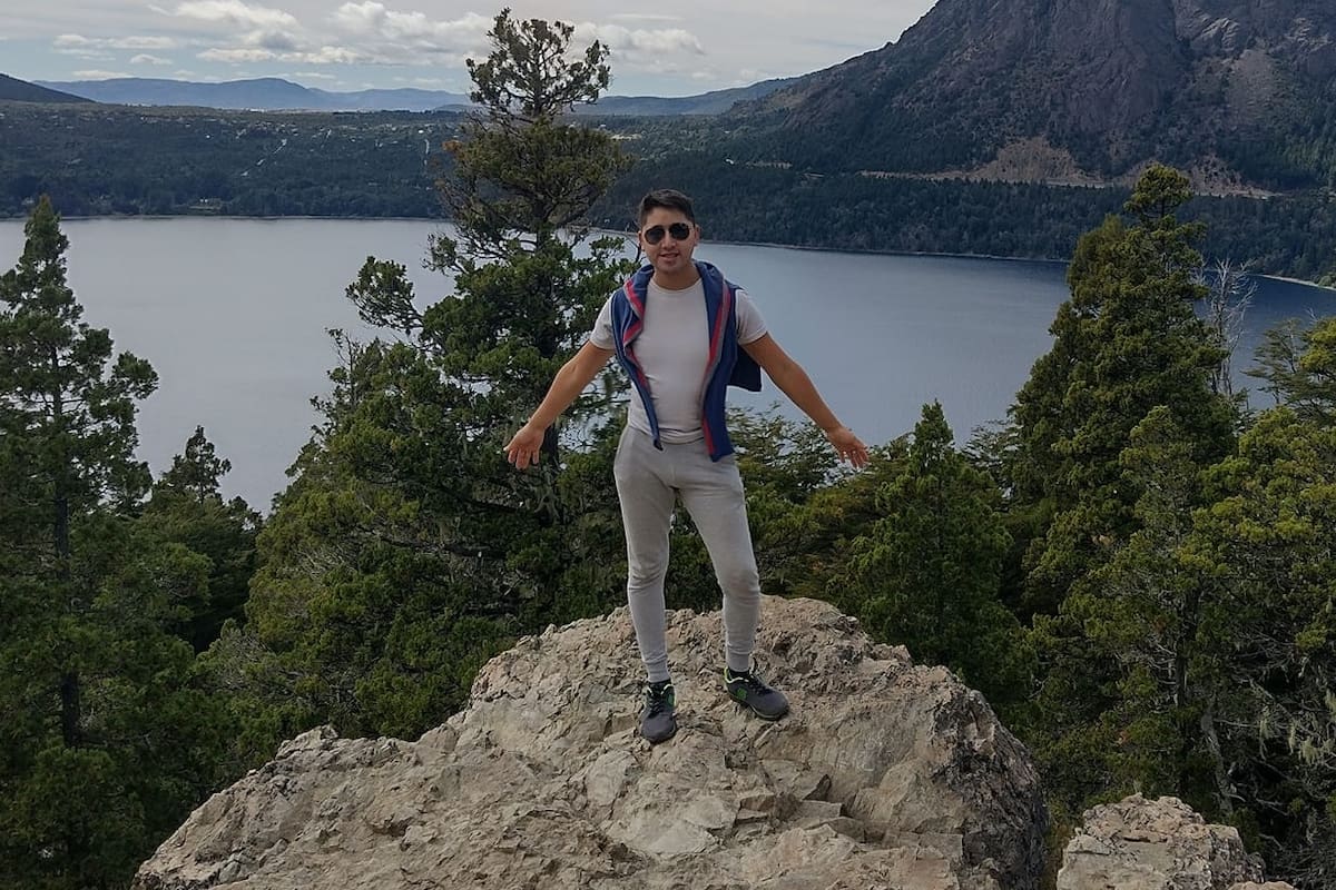 Jonathan Lagos, proviene del peronismo pero se lo vio en los festejos del intendente electo, Gonzalo Núñez