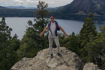 Jonathan Lagos, proviene del peronismo pero se lo vio en los festejos del intendente electo, Gonzalo Núñez