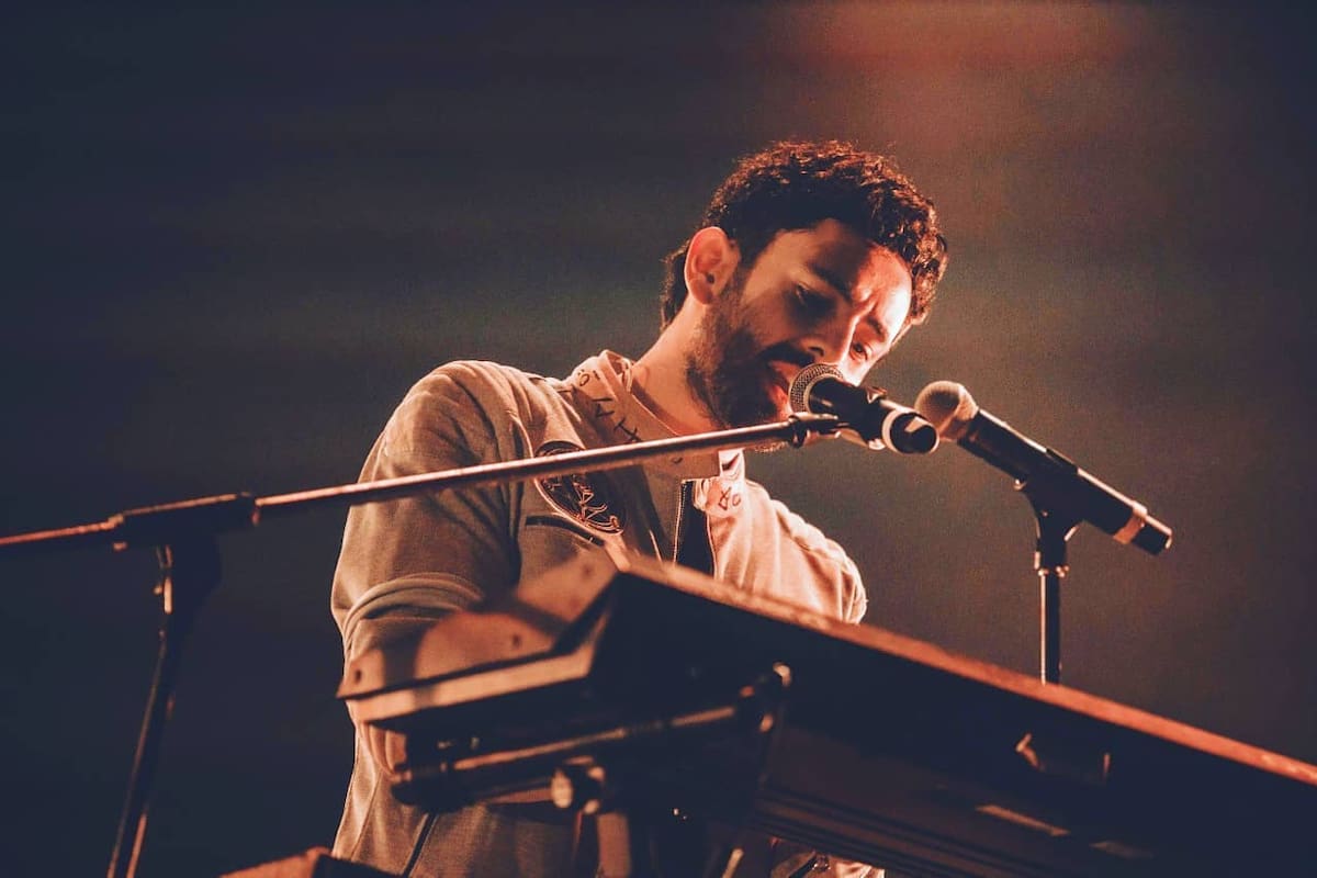 Jonathan Meléndez Ochoa durante una presentación de la banda en el Festival Vive Latino