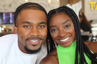 La increíble historia de amor entre Simone Biles y Jonathan Owens: de la app de citas al altar