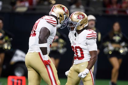 Jones brilla al relevar a Brock Purdy y los 49ers vencen 26-21 a los Saints