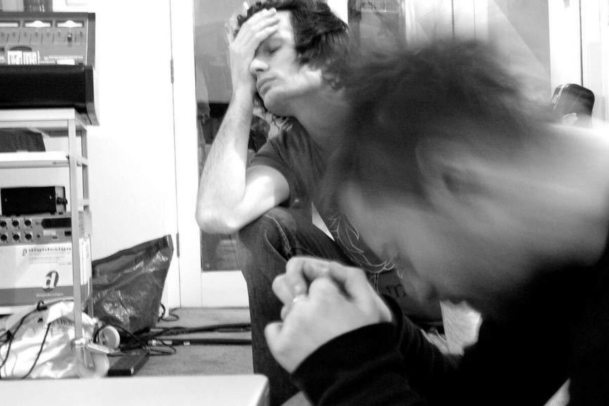 Jonny Greenwood y Thom Yorke de Radiohead en la agotadora gira de OK Computer (1997-1998)