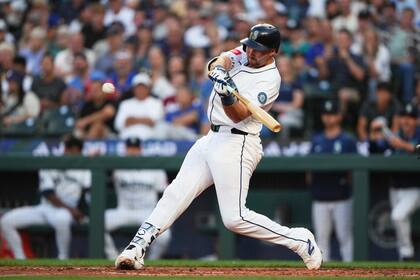 Jonrón de Raleigh impulsa a Marineros a romper racha de 11 victorias de Cerveceros