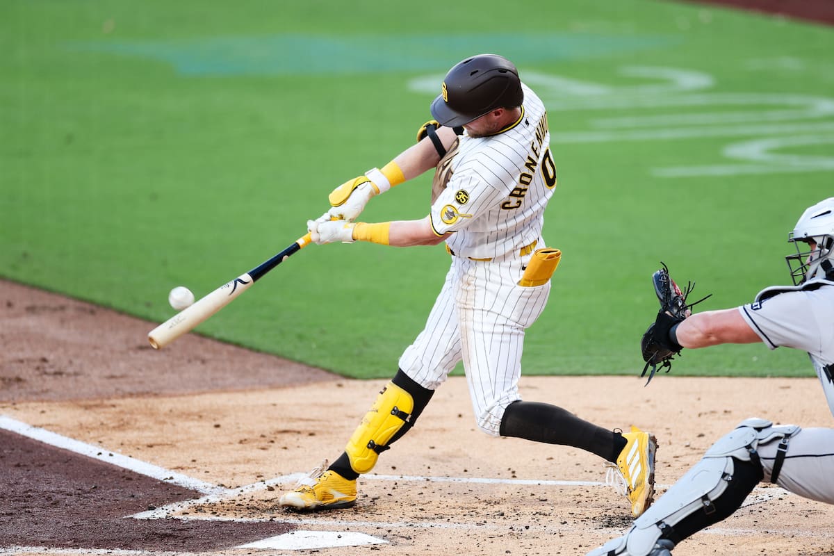 Jonrón de tres carreras de Cronenworth impulsa a Padres a vencer 4-1 a Gallen y Diamondbacks