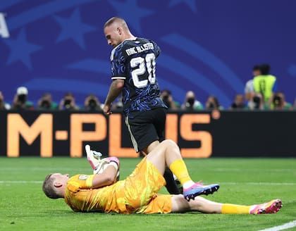 Jordan Pickford tuvo varios cruces con jugadores argentinos
