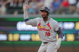 Burleson y Walker pegan vuelacercas e impulsan cuatro; Cardenales aplastan 11-4 a Cachorros
