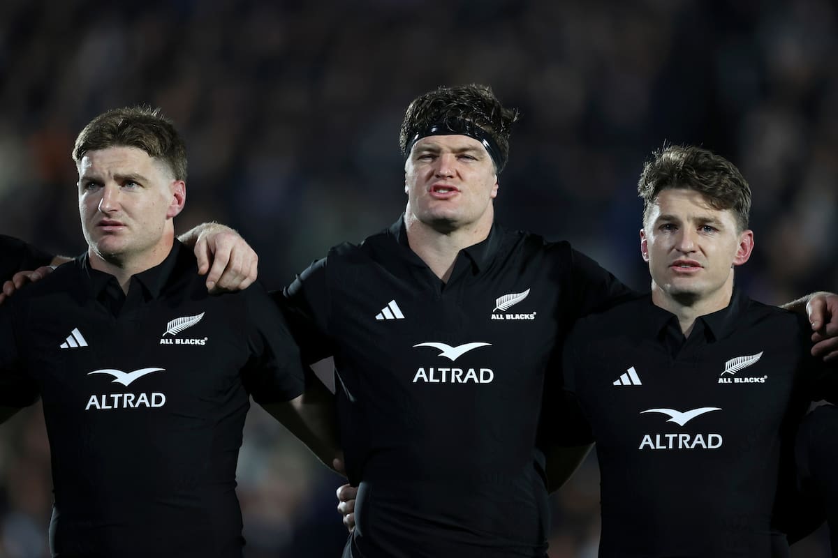 Jordie, Scott Barrett y Beauden Barrett, los hermanos que visten la camiseta de los All Blacks