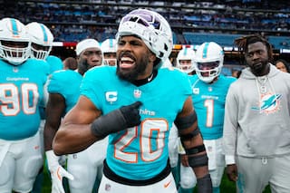 El linebacker Jordyn Brooks acuerda extensión de 3 años con Dolphins, dice fuente de AFP