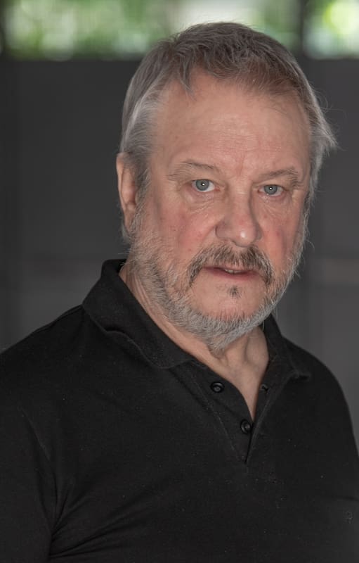 Jorge Marrale: "El trabajo del actor, más allá de las capacidades, es sincrónico con la vida"