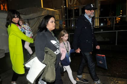 A pocas semanas de casados, Jorge Rial y Romina Pereiro también fueron al espectáculo