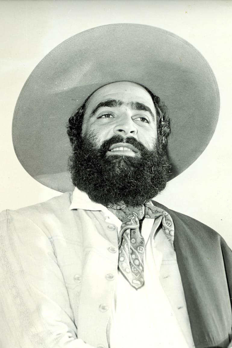 Jorge Cafrune, con su estampa de gaucho, que lo transformó en un ídolo popular