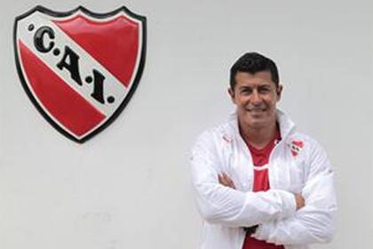 Jorge Almirón no confirmó el equipo para el domingo