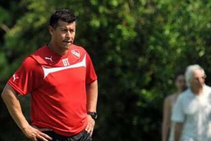 Jorge Almirón recibió un respaldo