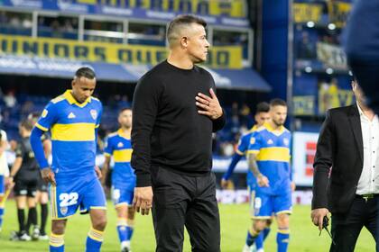 Jorge Almirón se retira de la Bombonera; Boca volvió a perder, esta vez ante Estudiantes de La Plata por 1-0, por la Liga Profesional