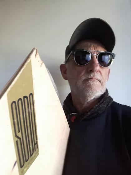 Jorge Antonio Daffunchio coautor de Persiana Americana con el disco Sgnos bajo el brazo, que se editó en noviembre de 1986, hace exactamente 35 años.