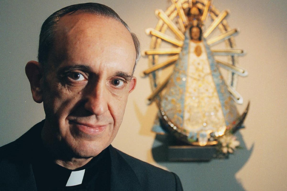 Jorge Bergoglio en 1997, cinco años después de su regreso de Córdoba