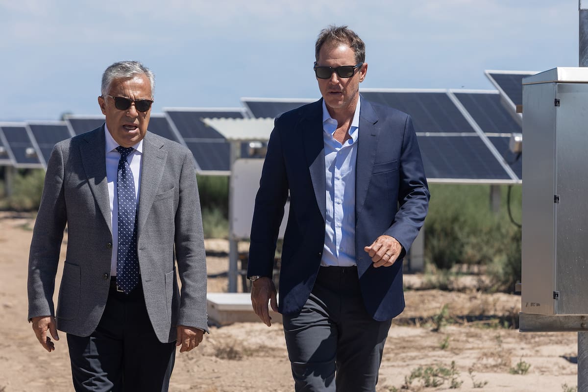 Jorge Brito inauguró un parque solar en Luján de Cuyo con una inversión de US$160 millones, del acto participó el gobernador mendocino Alfredo Cornejo