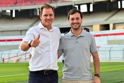 Jorge Brito y Stefano Di Carlo destacaron los cambios en el estatuto, particularmente la prohibición de la reelección presidencial y la baja en la edad mínima para votar