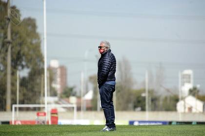 Jorge Burruchaga no seguirá como manager de Independiente.