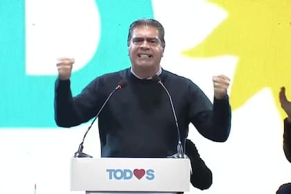 Jorge Capitanich se desmarca del calendario electoral nacional y buscará retener Chaco