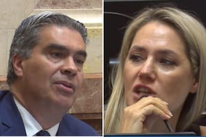 Capitanich defendió el estatuto del periodista y Losada, que votó derogarlo, le recordó el día que rompió un diario