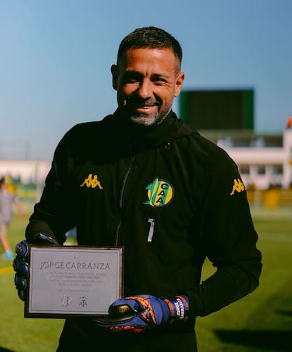 Jorge Carranza btió un récord de Hugo gatti y es el arquero más longevo en atajar en el fútbol argentino