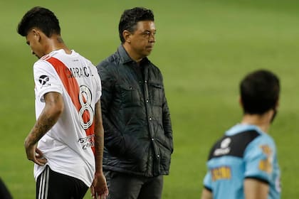 Jorge Carrascal ingresó al comienzo del segundo tiempo, mostró chispazos y fue expulsado; Marcelo Gallardo quedó muy disgustado con el colombiano.