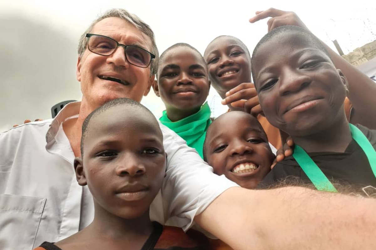 Jorge Crisafulli, en Sierra Leona
