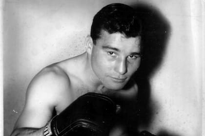 Jorge Fernández reinó como campeón argentino superwelter; argentino y sudamericano mediano, y campeón español mediano