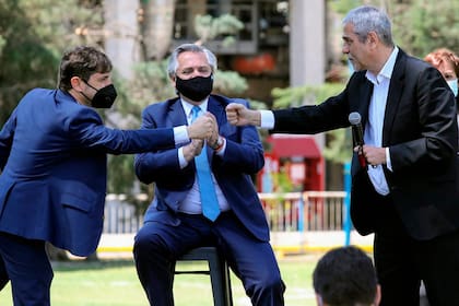Jorge Ferraresi junto a Axel Kicillof y Alberto Fernández