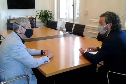 Jorge Ferraresi, reunido con el jefe de gabinete Santiago Cafiero antes de asumir como ministro.