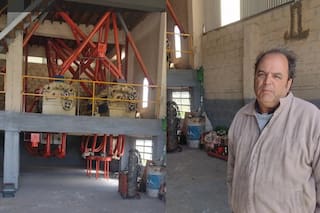 Invirtió casi dos décadas en un molino harinero y hace dos años no puede ponerlo en marcha