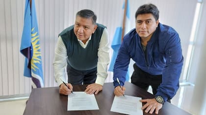 Jorge "Loma" Ávila y Claudio Vidal, los dos dirigentes petroleros de la Patagonia que se mostraron juntos y mantienen fluidos contactos con Juntos por el Cambio.